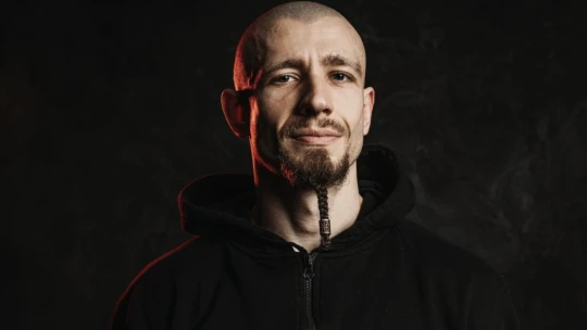 Za osem rokov prežil celý život. Zakladateľ Angry Beards odchádza v 31 rokoch do dôchodku