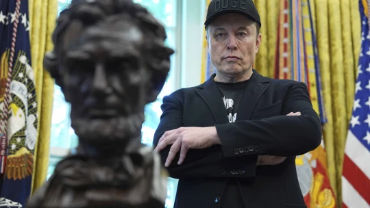 Musk vychladol. Vesmírnu loď, na ktorú sa spolieha NASA, nevyradí z prevádzky