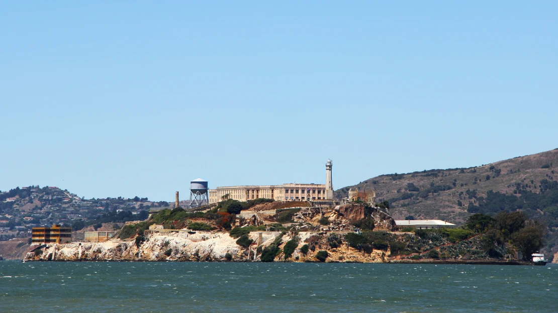 Trump hovorí, že znovu otvorí väznicu Alcatraz. Chce tam posielať najhorších zločincov