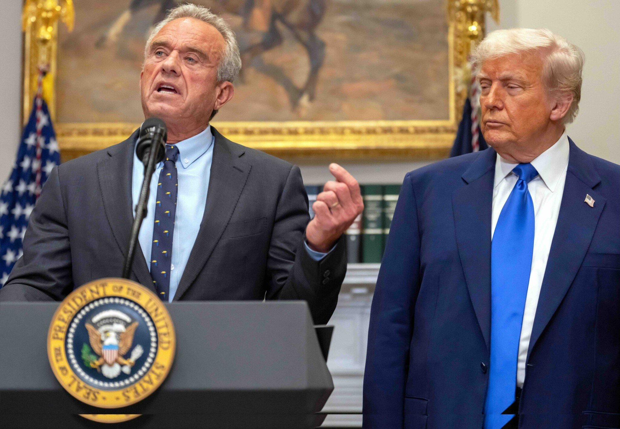 Minister zdravotníctva USA sa s vnúčatami kúpal v potoku plnom fekálií. Ako exot sa správa už dlho