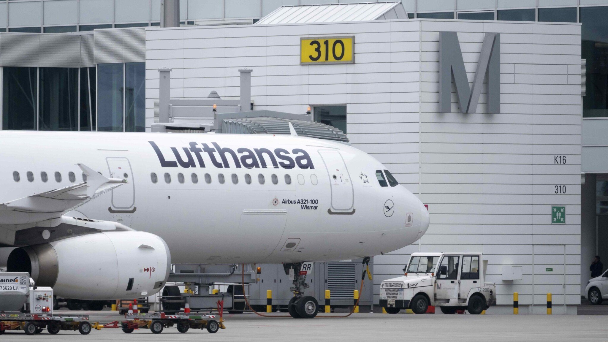 Lietadlo Lufthansy letelo 10 minút bez dohľadu pilota, ktorý stratil vedomie, cestujúci nič netušili
