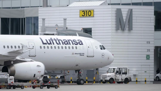 Lietadlo Lufthansy letelo 10 minút bez dohľadu pilota, ktorý stratil vedomie, cestujúci nič netušili