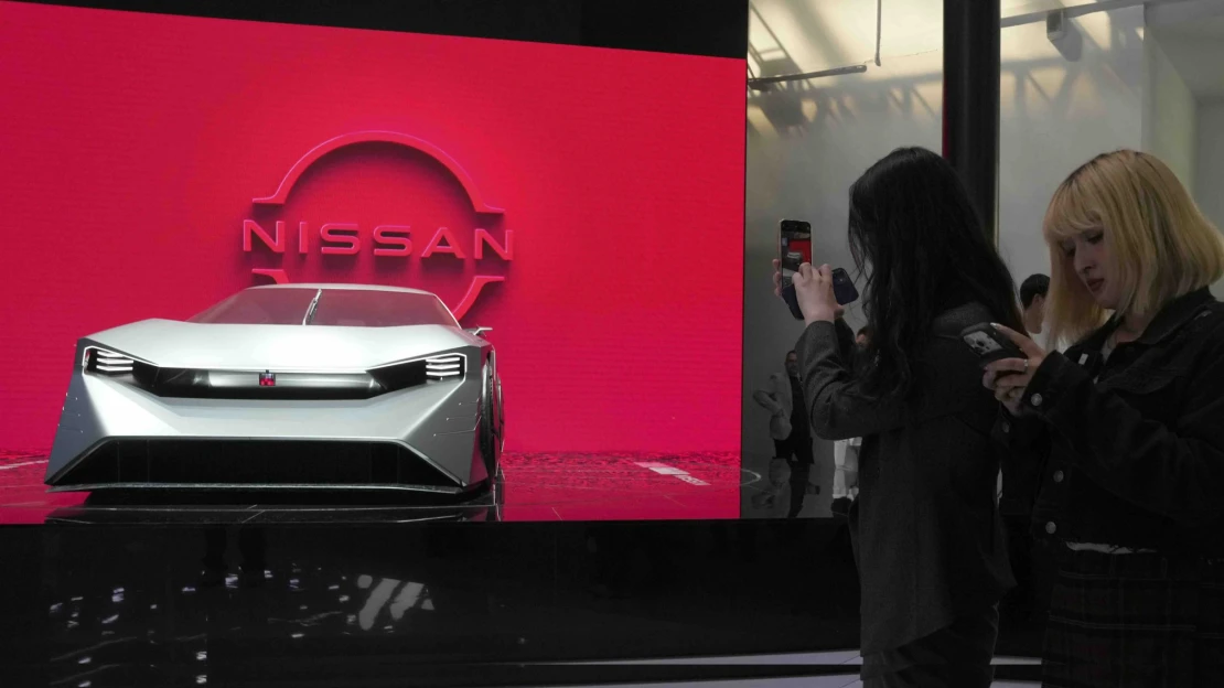 Nissan chcel poraziť Toyotu. Namiesto toho stratil 85 percent hodnoty a mizne z trhu