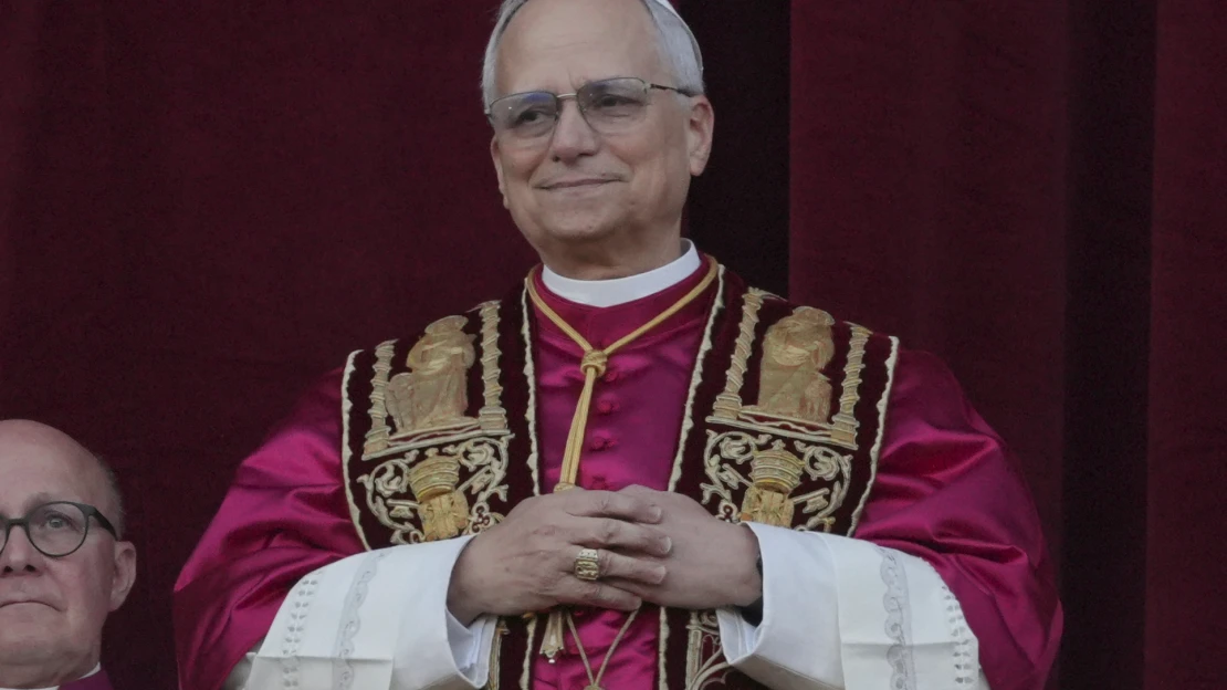 Vatikán šokoval svet. Nový pápež Lev XIV. je Američan z Peru, kardináli zvolili misionára
