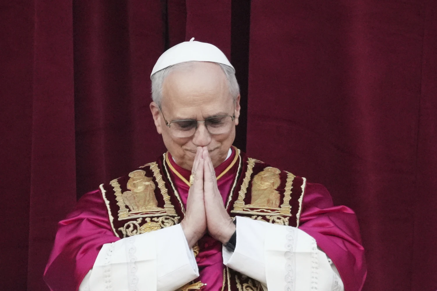 Habemus papam. Novým pápežom je Američan Robert Prevost, bude používať meno Lev XIV.