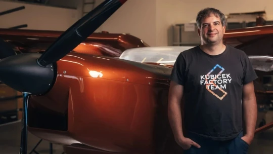 Komunisti im zakázali podnikať. Nevzdali to a ich teplovzdušné balóny dnes ovládajú svet