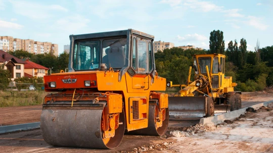 Stavebníctvo klesá aj napriek miliardovým projektom. Kedy príde rast?