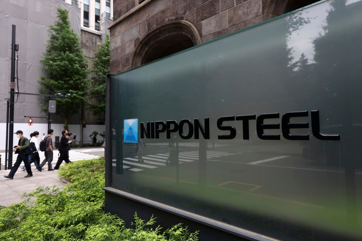 Trump chce dvojnásobné clá na oceľ. Kúpu U. S. Steelu Japoncami chváli, ale veľa sa o nej nevie
