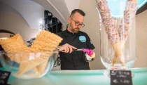 Talian vyrába v Bratislave senové gelato. Zariadenia ho vyšli na pol milióna eur