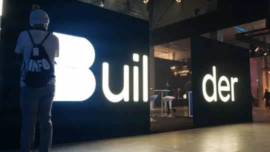 Stovky Indov predstierali, že sú neurónová sieť. Vzostup a pád startupu, ktorý oklamal Microsoft