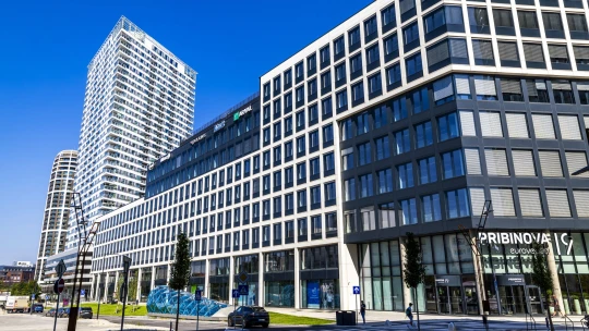 Trh s nehnuteľnosťami opäť ožíva. Aké možnosti čakajú na realitných investorov?