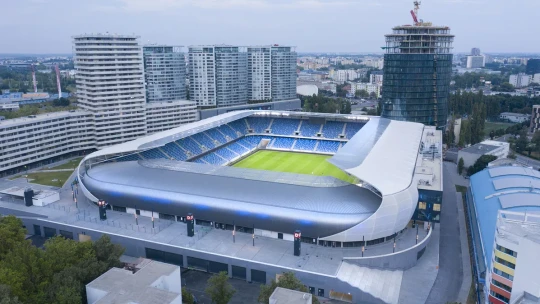 Kmotrík sporne postavil štadión. Pochválil sa, ako sa jeho aréna využíva
