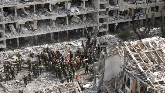 Amerika sa pridala k útoku na Irán, Izrael uzavrel vzdušný priestor