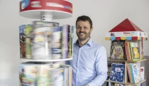 Zo škôlky až k megahitom od Disney. Rodinný biznis s maľovankami prináša milióny