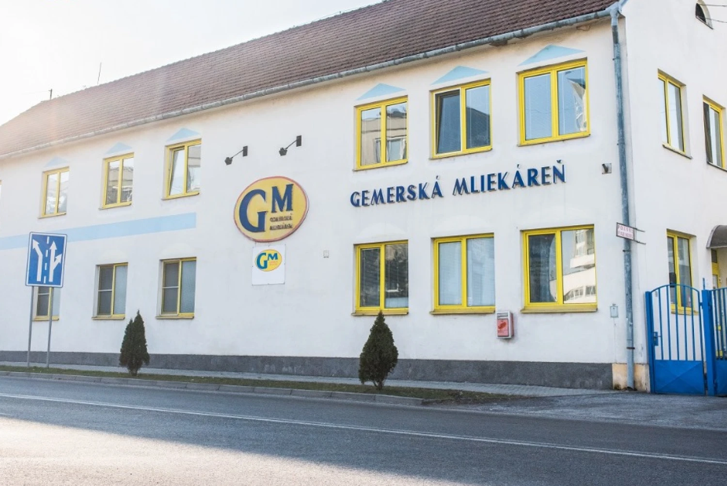 Gemerskú mliekareň kúpil podnikateľ z Líbye. Už mesiace neplatí, chovateľ dojníc ju poslal do konkurzu