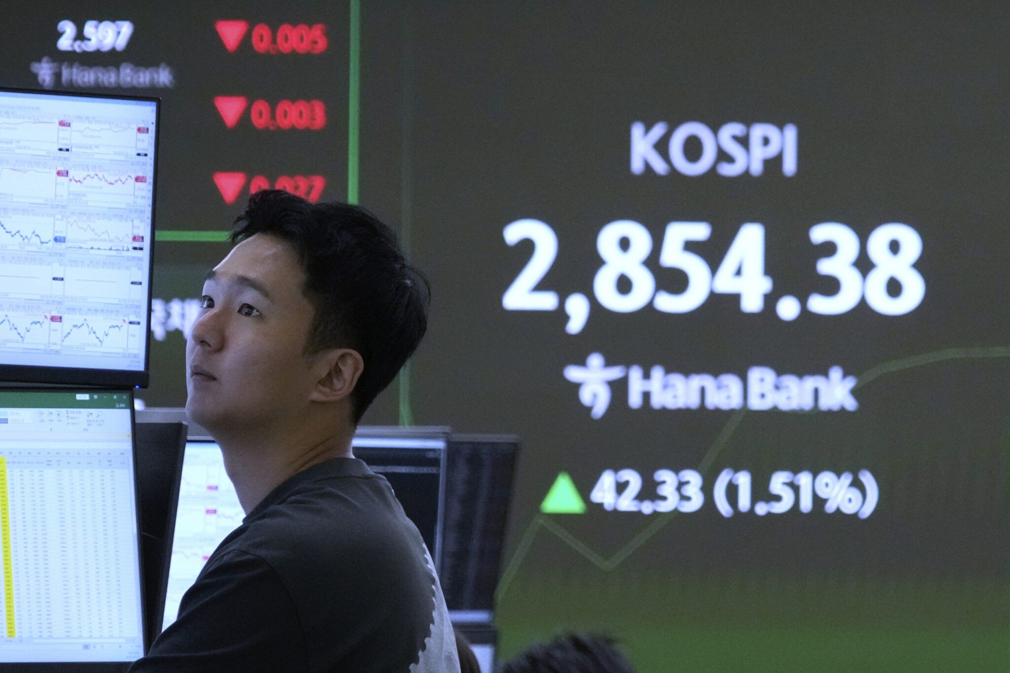 Japonskí investori predali najviac nemeckých štátnych dlhopisov za desať rokov. Dôvod je zbrojenie
