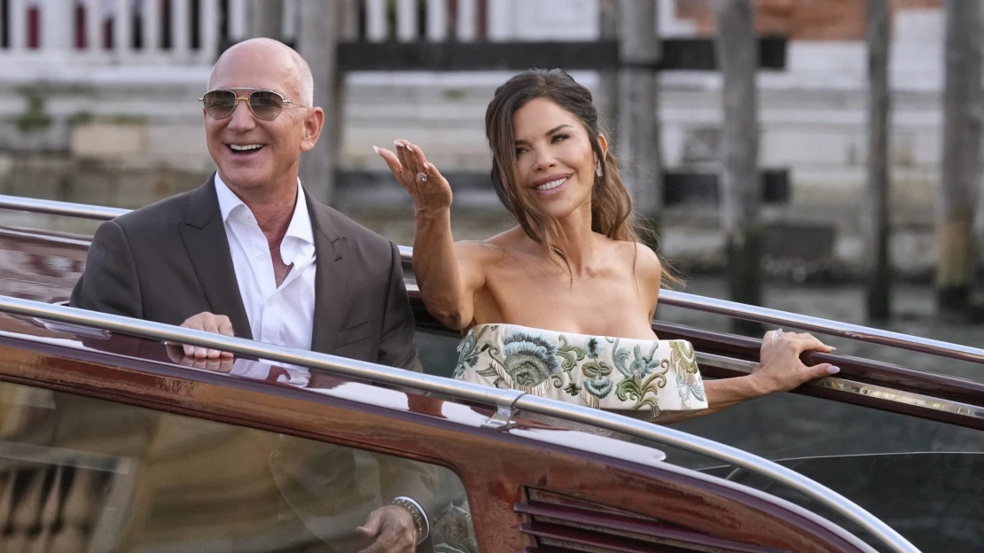 Mal zakladateľ Amazonu Jeff Bezos v Benátkach svadbu storočia? Iba ak na pomery Západu