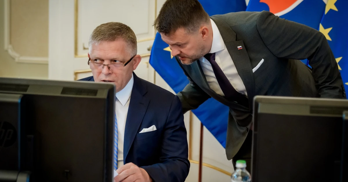Na snímke premiér Fico a minister Migaľ.