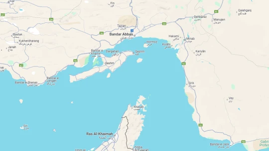 Ropa pre útoky na Irán prudko zdražuje, panujú obavy o dodávky