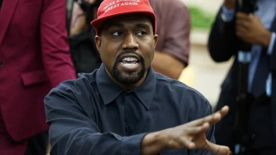 Príde Kanye West. Je to hanba, ale lístky si nekupujú len fašisti a extrémisti