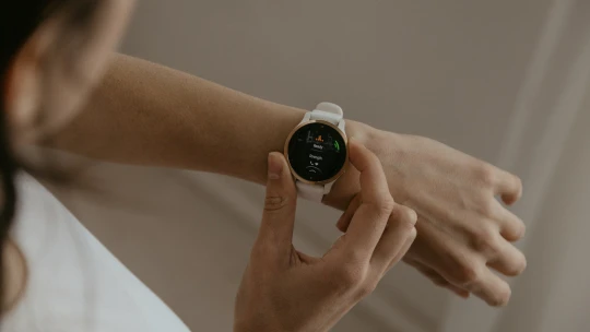 Hodinky ako prevencia Alzheimera? Prevratná česká aplikácia sa spája s technologickým gigantom