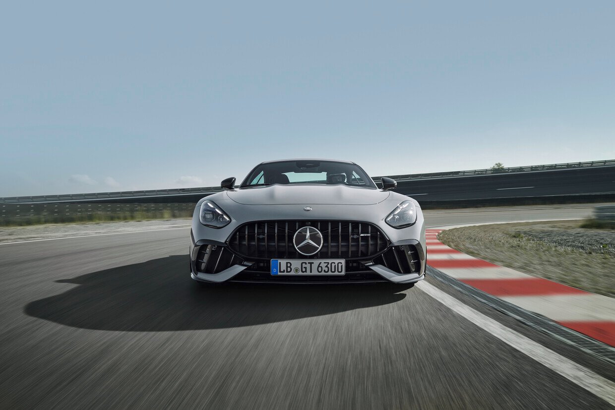 Obeť ciel: zisk spoločnosti Mercedes-Benz klesol o 70 percent