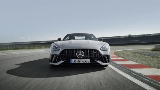 Obeť ciel: zisk spoločnosti Mercedes-Benz klesol o 70 percent