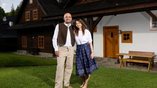 Eshop Ovečkáreň predal Babišovi. Peniaze investoval do rezortu s dizajnovými drevenicami