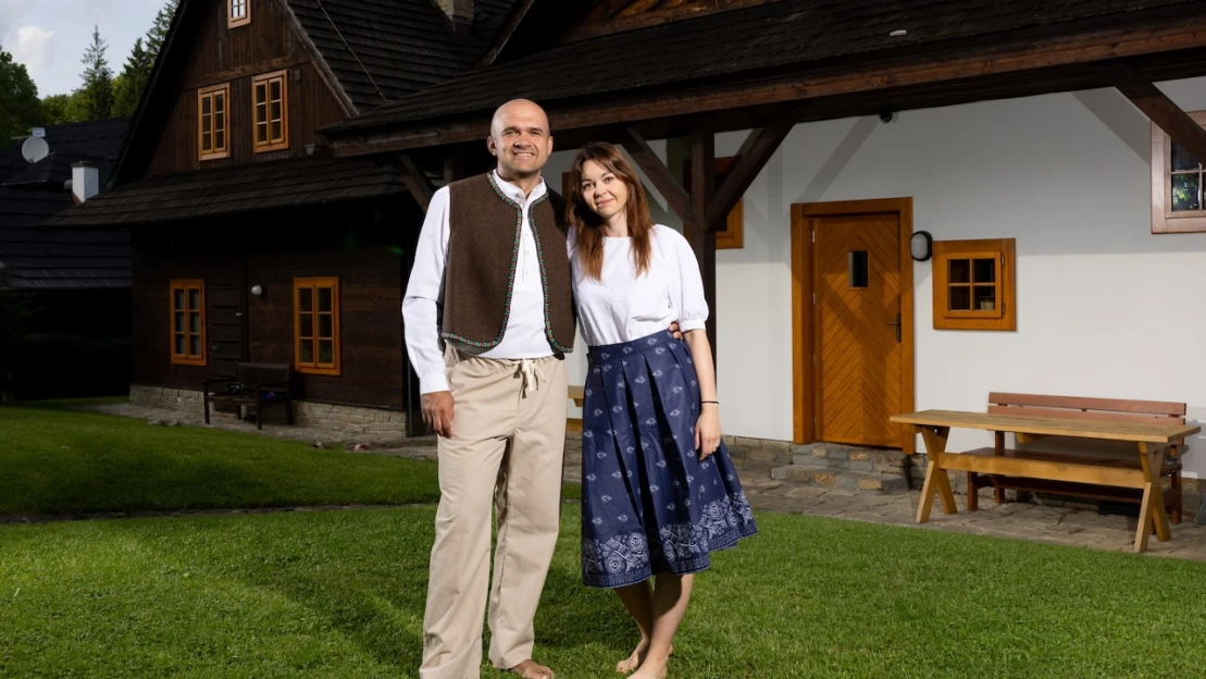 Eshop Ovečkáreň predal Babišovi. Peniaze investoval do rezortu s dizajnovými drevenicami