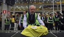 Popredný riaditeľ sa zbavil časti svojich akcií. Ich kúpa teraz môže dávať ešte väčší zmysel