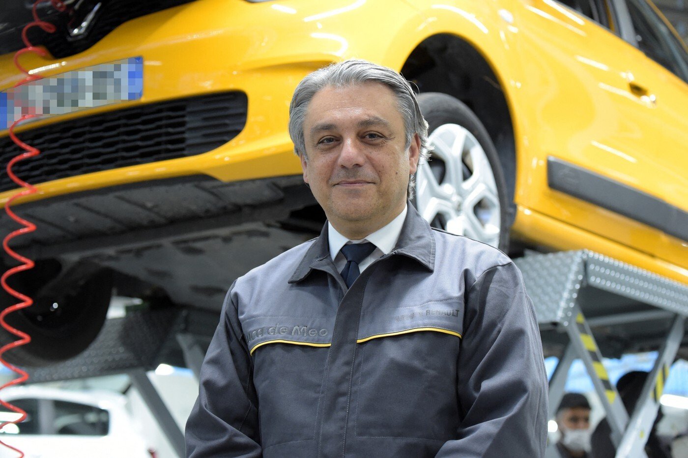 CEO známej automobilky odstúpil. Ide zachrániť potápajúcu sa skupinu