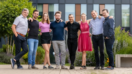 Domové schôdze sú stále offline sektor. Startup získal investíciu na ich digitalizáciu
