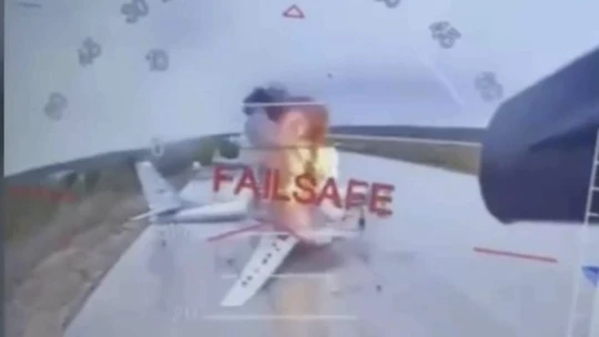 Veľký útok na Rusko zničil 13 lietadiel a ďalšie poškodil, Ukrajinci použili desiatky dronov