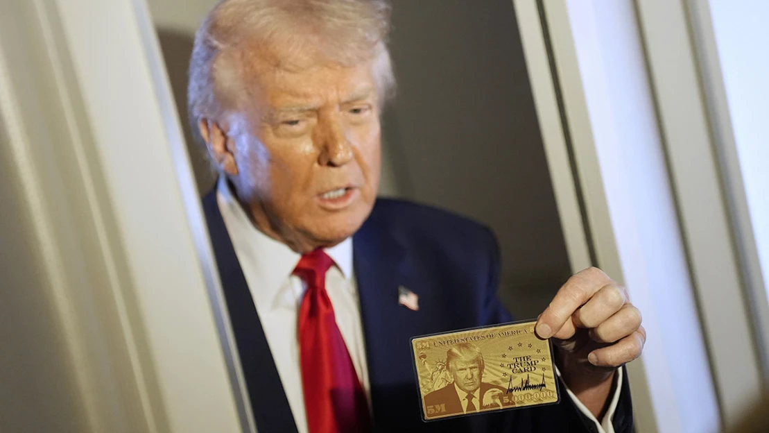 Trump spustil web pre záujemcov o zlaté karty. Za trvalý pobyt v USA sa má platiť päť miliónov