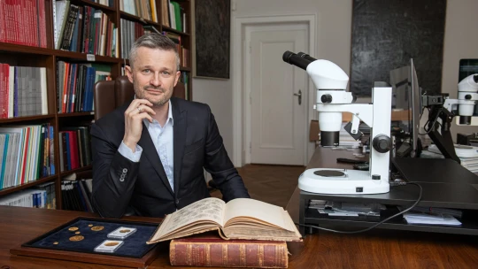Expert na mince Macho: My Slováci len prídeme na aukciu, kupujeme rad-radom a užívame si ju