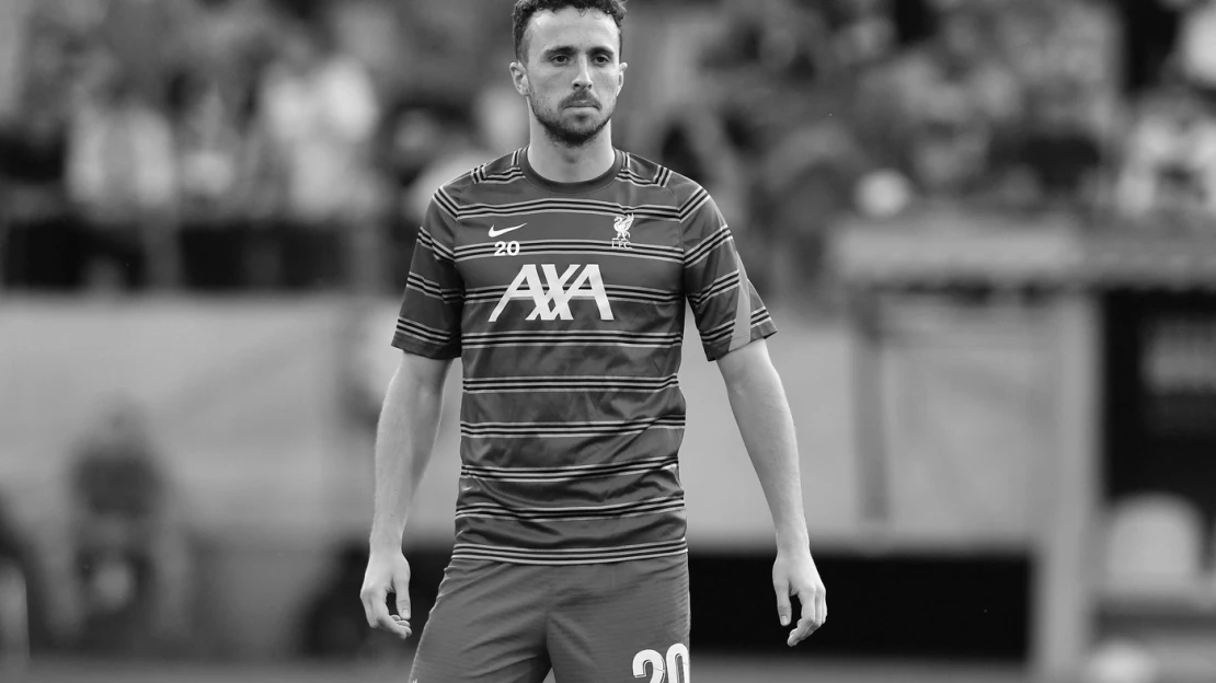 Futbalová tragédia. Pri dopravnej nehode zomrel hráč Liverpool FC Diego Jota