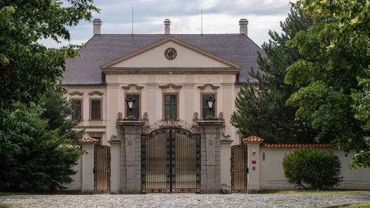 Z Bratislavy do Prahy či Monaka: Kde dnes žijú najbohatší Slováci