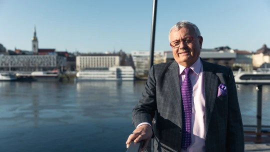 Ukrajina, to sú dve krajiny. Exminister upozorňuje, že naši susedia si nedokážu spravovať vlastné veci