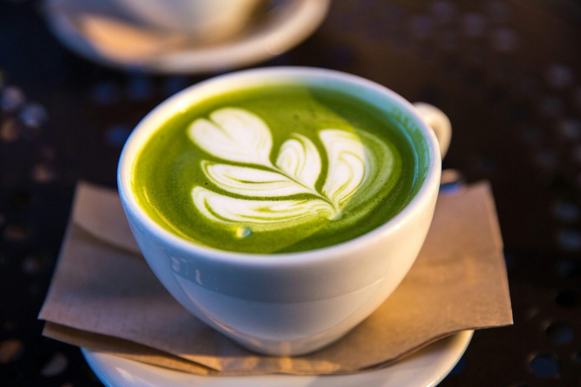 Zelený fenomén, ktorý pobláznil svet a vystrelil ceny nahor. Klame matcha zákazníkov?