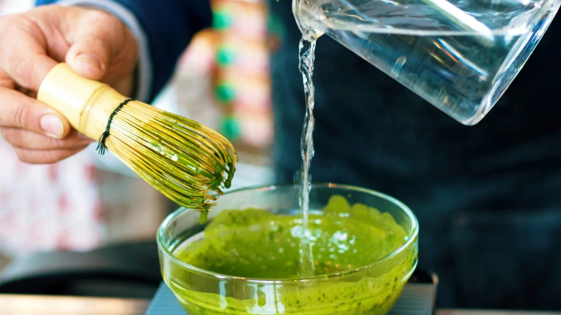 Šialenstvo okolo čaju matcha vyvoláva skepsu medzi japonskými majstrami