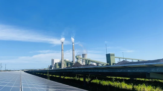 Sedem percent elektrickej energie sveta je zo slnka. Ktorá krajina je líder?