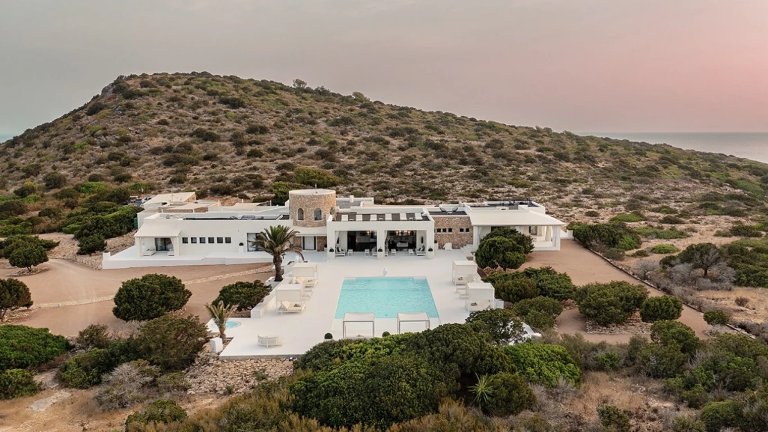 Spal tam Ronaldo aj Bieber. Ako vyzerá súkromný ostrov Tagomago, kde týždeň stojí 230-tisíc eur?