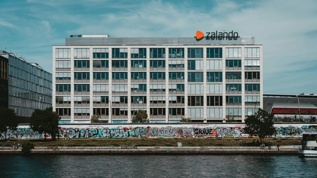 Aj veľký e-shop musí čistiť svoj web. Zalando prehralo súd s Bruselom o moderovaní online obsahu