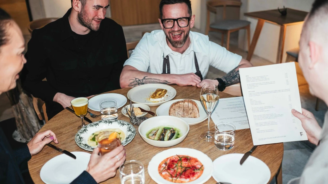 Ustrice, bublinky aj domáci chlieb. FACH Bratislava je malý vesmír v srdci Starého Mesta