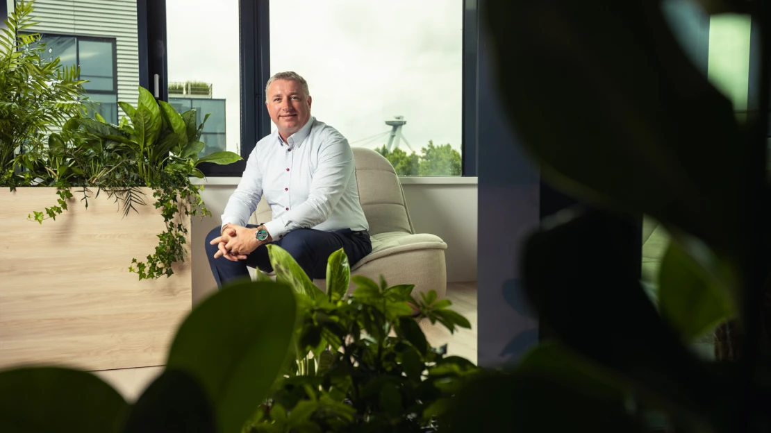 EY predstavuje novú firemnú kultúru. Založená je na hodnotách, spätnej väzbe a dôvere