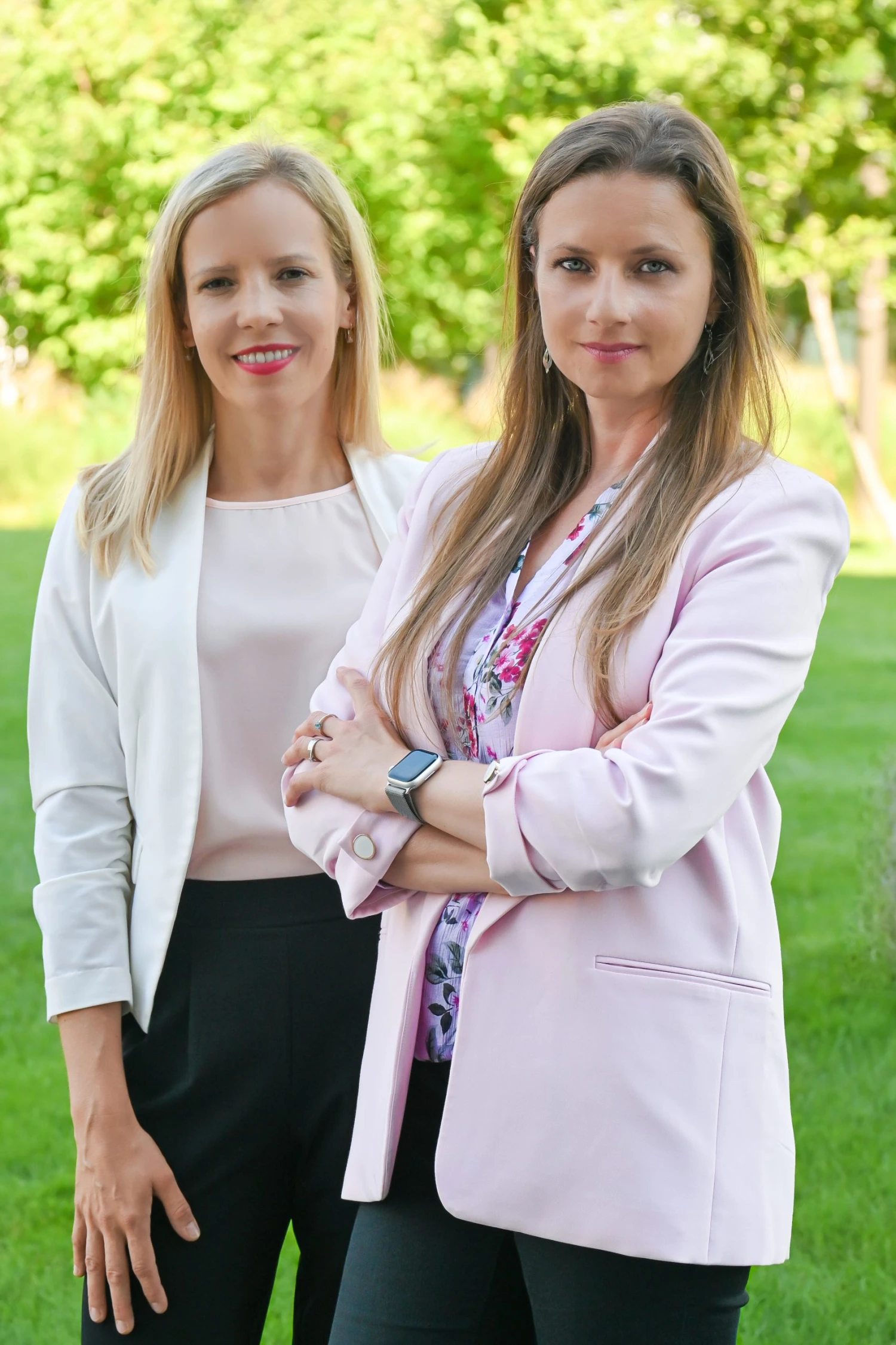 Mirka Gúčiková (vpravo)a Andrea Kostková WOW portál