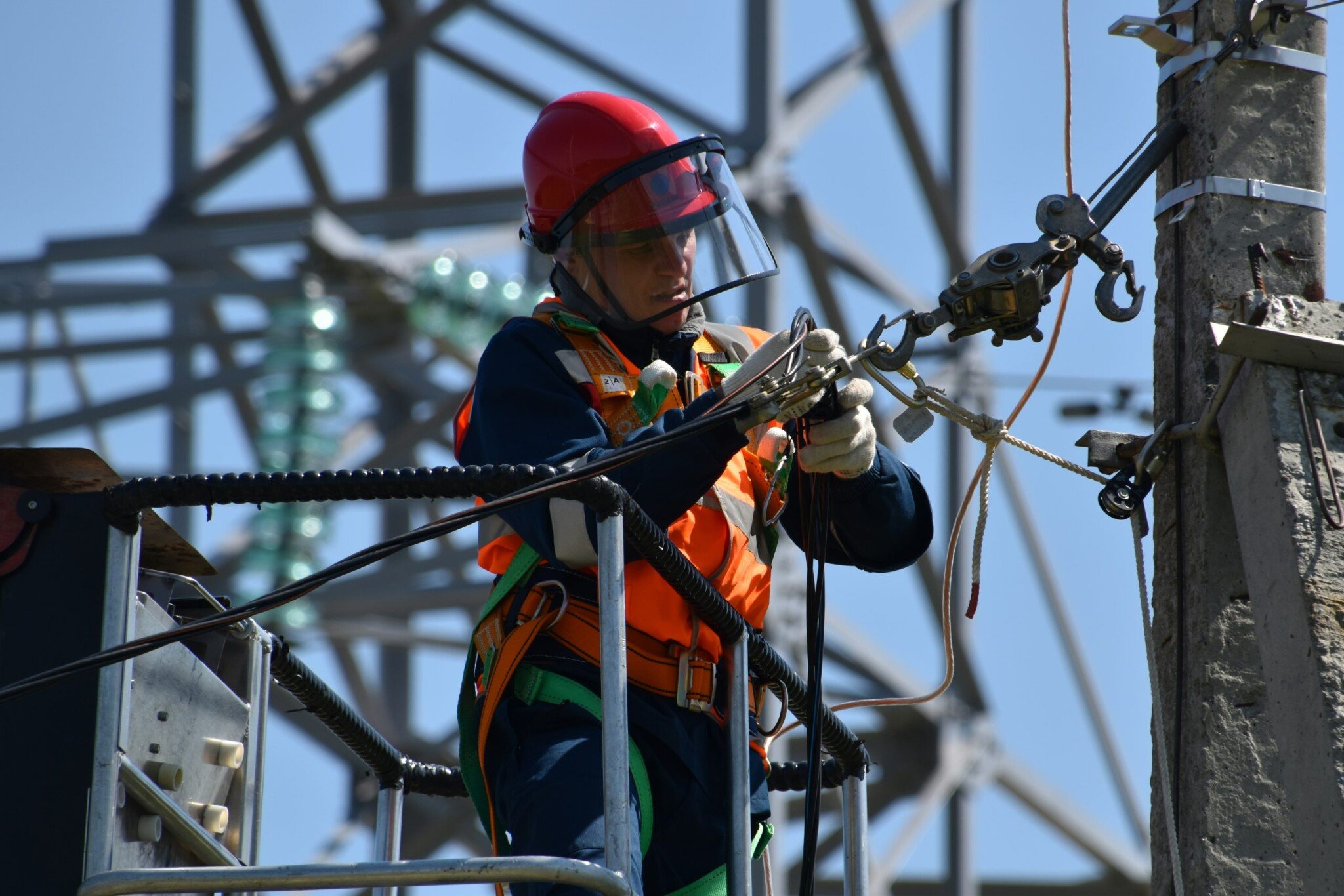 Najprv mal tržby 240 miliónov, dnes dlhuje 85 miliónov. Ako slovenský energetický gigant skrachoval