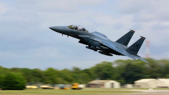 Zbrojári z Boeingu idú do štrajku. Firma, čo vyrába stíhačky F-15 a F-18, nestála od roku 1996