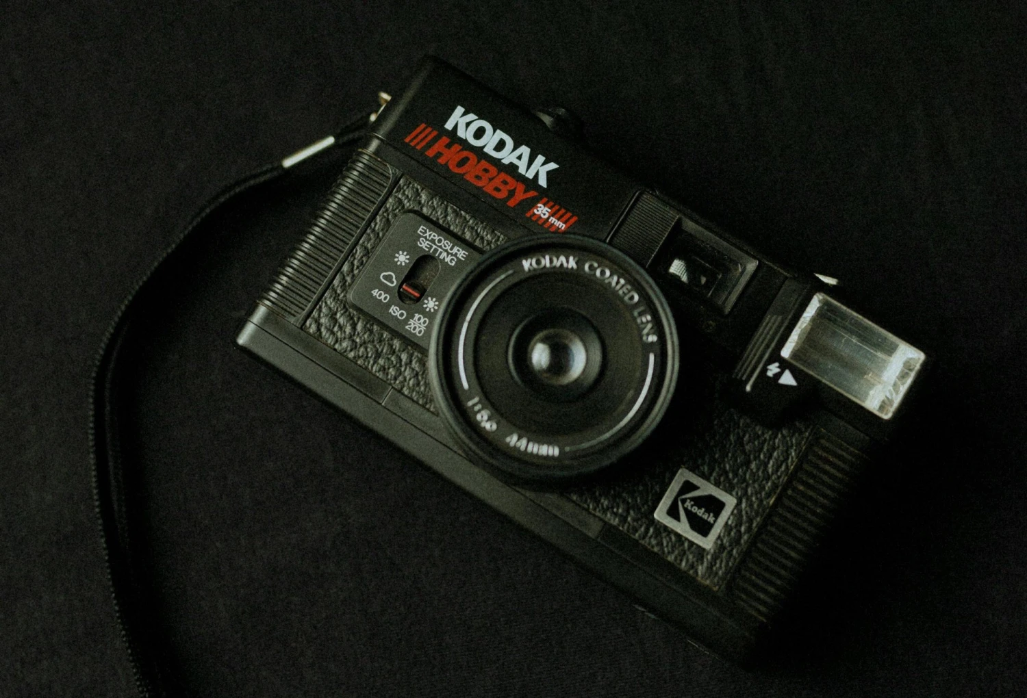 Na snímke fotoaparát značky Kodak. 