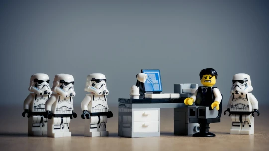 Výrobca stavebníc Lego má rekordné tržby. Aj vďaka spolupráci s ďalšími značkami